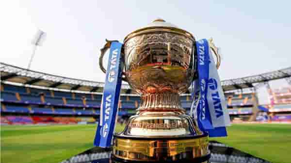 IPL 2026 : आयपीएल टुर्नामेंट ऐन रंगात असताना स्टार खेळाडूच्या गर्लफ्रेंडकडून नको ते काम, म्हणून हॉटेलवर..
