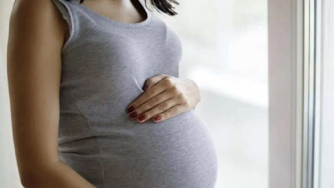 मला हॉस्पिटमध्ये घेऊन चला… गर्भवती सूनेशी सासरच्यांची अमानूष वागणूक, नंतर जे काही झालं ते संतापजनक