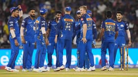 मुंबई इंडियन्सने प्लेऑफच्या शर्यतीतून बाहेर पडताच कर्णधार बदलला, कारण.