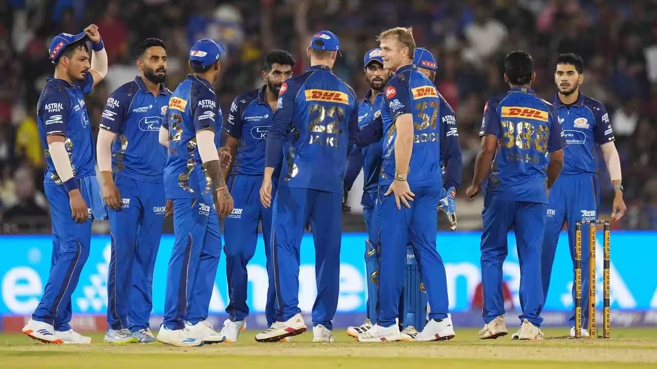 IPL 2026 : मुंबई इंडियन्सने प्लेऑफच्या शर्यतीतून बाहेर पडताच कर्णधार बदलला, झालं असं की.. IPL 2026 : मुंबई इंडियन्सने प्लेऑफच्या शर्यतीतून बाहेर पडताच कर्णधार बदलला, झालं असं की..