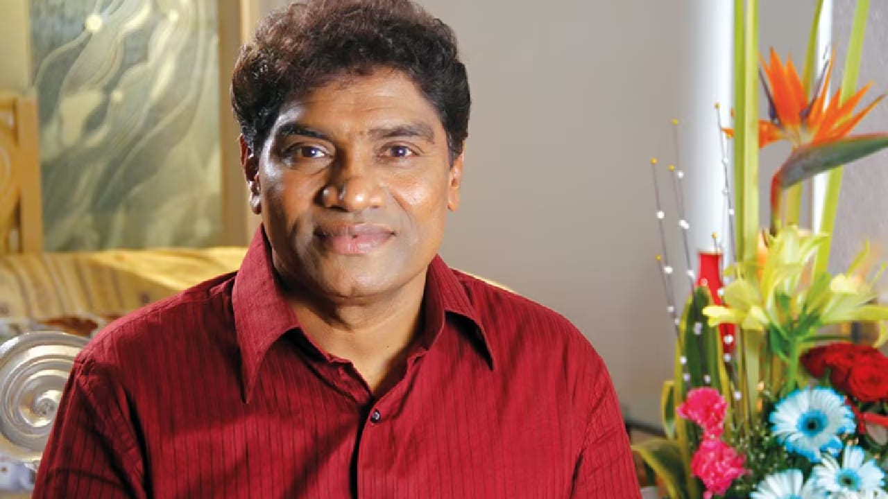 मुंबईतील गर्दीच्या झोपडपट्टीत त्याचे कुटुंब राहत होते. रोजच्या गरजा भागवणेसुद्धा कठीण झाले होते. या परिस्थितीमुळे जॉनी लीव्हरला आंध्र एज्युकेशन सोसायटी इंग्लिश हाय स्कूलमध्ये सातवीपर्यंत शिक्षण घेतल्यानंतर शाळा सोडावी लागली.