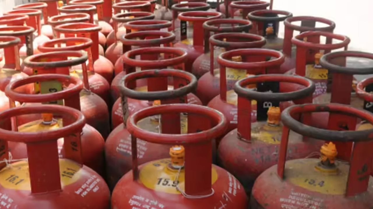 भारतात हाहाकार! गॅस सिलेंडरबाबत नवीन नियम, मोठ्या संख्येने कनेक्शन कापले जाणार, या ग्राहकांचे अनुदानही थेट बंद..