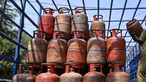 एलपीजी गॅसच्या किमतीत तब्बल 993 रूपयांनी मोठी वाढ, थेट 5 किलोच्या गॅसच्या किमतीही..