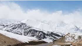 कडक उन्हाळ्याच्या दिवसातही भारतातील या ठिकाणी तुम्हाला बर्फाचा घेता