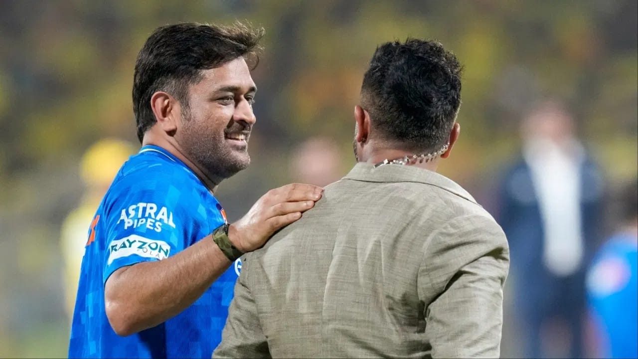 आयपीएल 2026 मिस्ड कॉल होता, तो मोजला जाणार नाही, असं मी धोनीला म्हटल्याचं रैनाने सांगितलं. त्यामुळे धोनीला पुढील वर्षी खेळायला यावं लागेल, असंही रैनाने सांगितलं. (Photo: PTI)