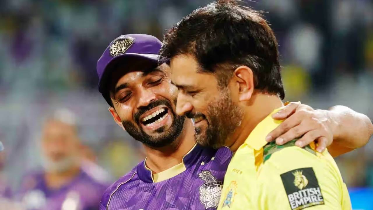 महेंद्रसिंह धोनीला पोटरीला दुखापत झाल्यापासून सीएसकेने 9 सामने खेळले आहेत. त्या एकाही सामन्यात धोनी खेळलेला नाही. यामुळे चाहत्यांना या हंगामात धोनीला खेळताना पाहण्याची संधी मिळणार नाही का, असा प्रश्न निर्माण झाला आहे.  (Photo: IPL/BCCI)