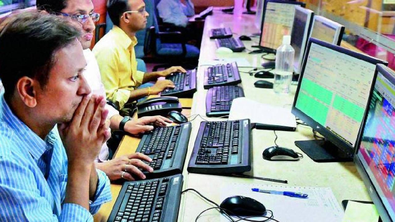 डिस्क्लेमर : टीव्ही 9 मराठी कुठल्याही स्टॉक, म्युच्युअल फंड, आयपीओमध्ये गुंतवणूक करण्याचा सल्ला देत नाही. येथे केवळ त्याची माहिती देण्यात आली आहे. गुंतवणुकीपूर्वी तज्ज्ञाचा, आर्थिक सल्लागाराचा सल्ला आवश्य घ्या.