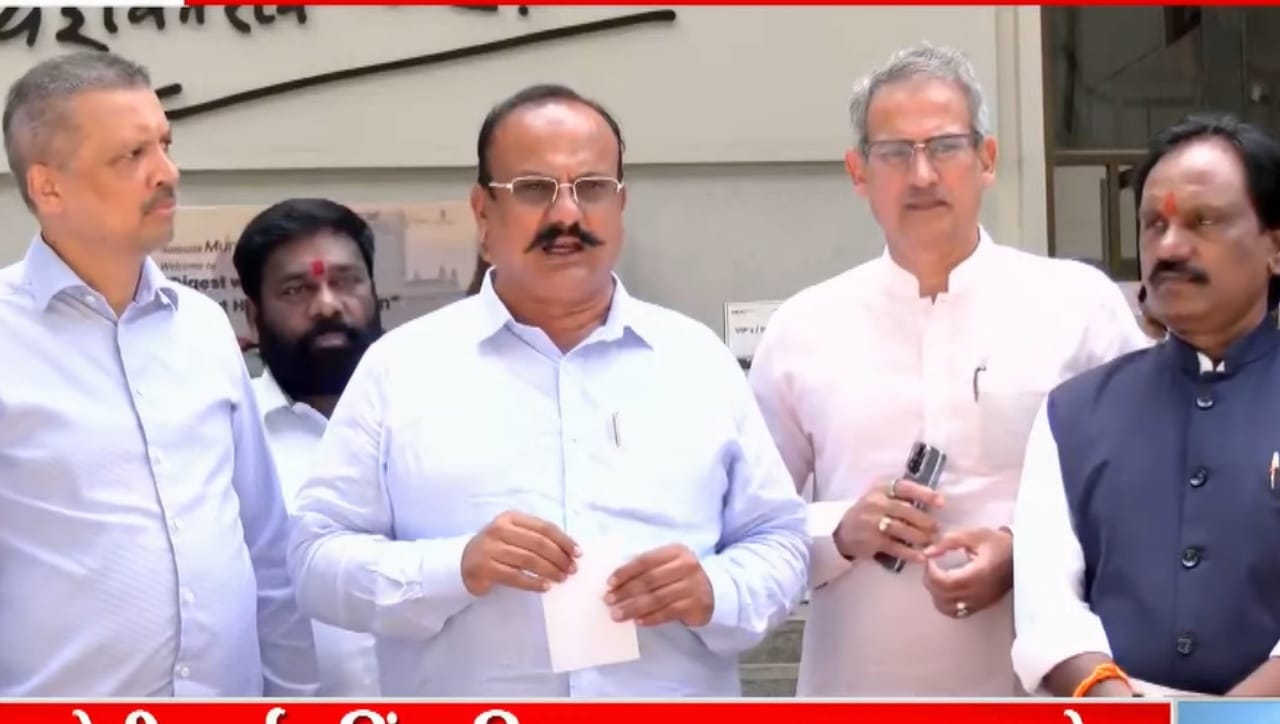 Vidhan Parishad Election: महाविकासआघाडीच्या जागावाटपाचं सूत्र ठरलं, कोण किती जागांवर लढणार? Vidhan Parishad Election: महाविकासआघाडीच्या जागावाटपाचं सूत्र ठरलं, कोण किती जागांवर लढणार?