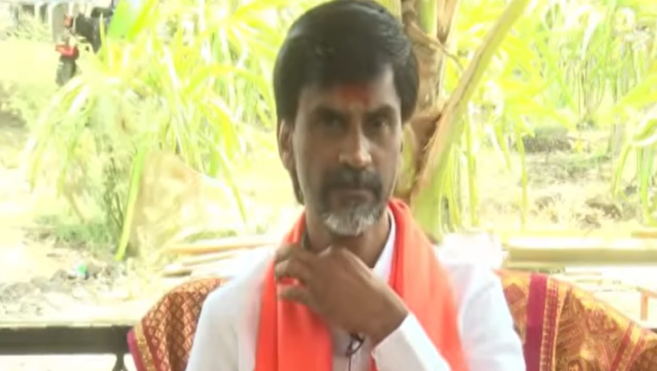 सरकारी शिष्टमंडळ भेटल्यानंतर उपोषण मागे घेणार का? मनोज जरांगे म्हणाले... सरकारी शिष्टमंडळ भेटल्यानंतर उपोषण मागे घेणार का? मनोज जरांगे म्हणाले...