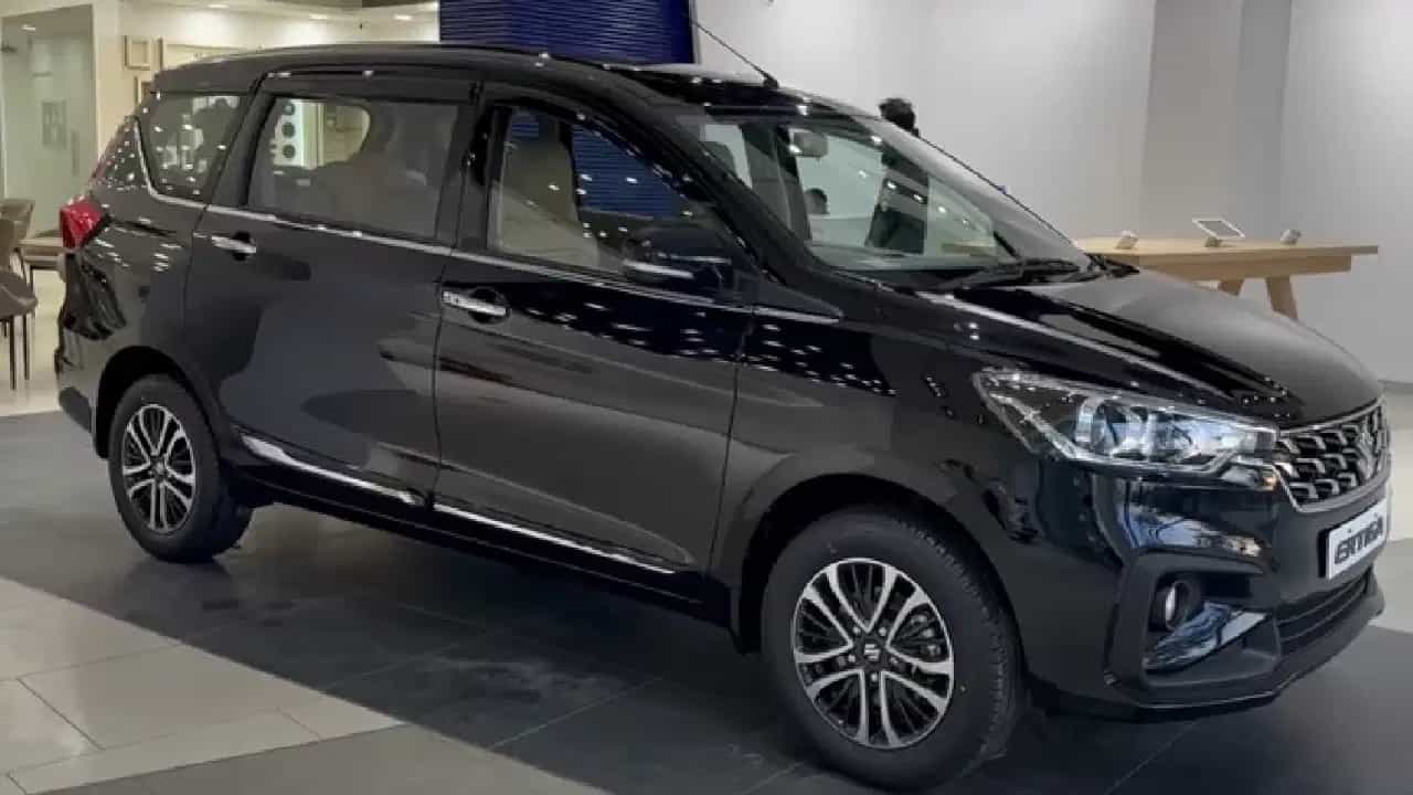 Maruti Ertiga ची पुन्हा बाजी, खरेदीदारांची पहिली पसंती,19 हजारांहून अधिक कार्सची विक्री
