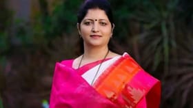 मोठी बातमी! SIT चौकशीला सामोर जाण्याआधी चाकणकर थेट दिवंगत नेते रवींद्र