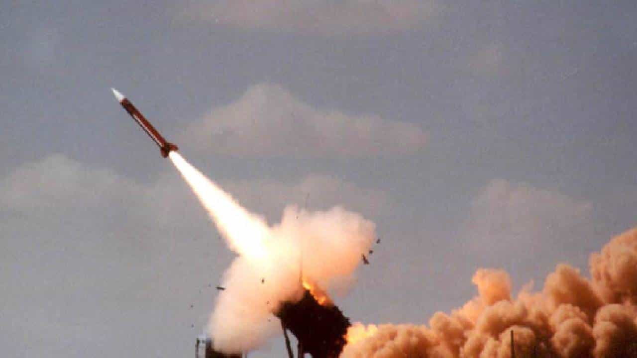 Fatah 1 Missile : फेकूगिरीत पाकिस्तानला तोड नाही, भारतात त्यांनी फतह-1 मिसाइल्स अशा ठिकाणी मारली की जी..