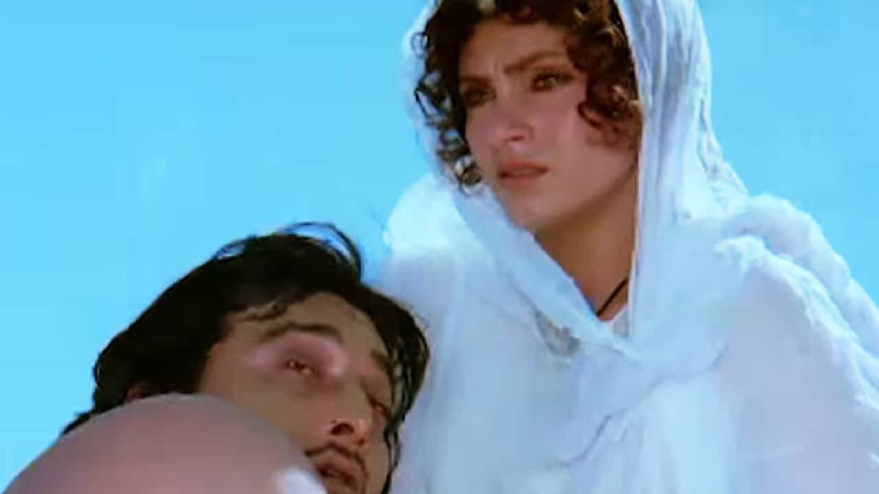 फ्लॉप ठरून देखील या चित्रपटाने 35 वर्षांपूर्वी जिंकले 5 नॅशनल अवॉर्ड, कथा ठरलेली सुपरहिट