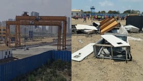 भरदुपारी महाकाय क्रेन अंगावर कोसळली, दोन कामगारांचा जागीच मृत्यू.