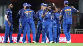 मुंबई इंडियन्सने 9 पैकी फक्त 2 सामन्यात विजय मिळवला, तरी प्लेऑफची संधी.