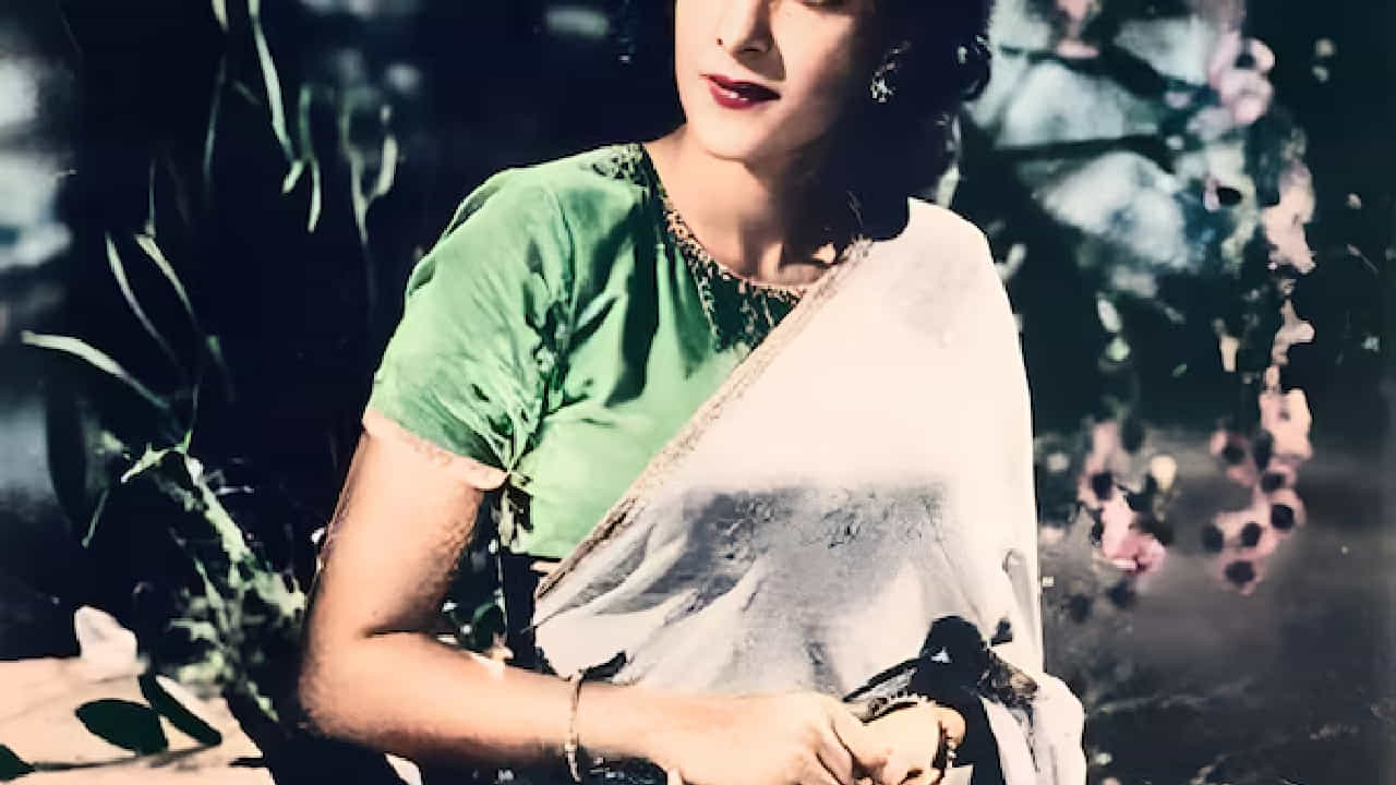 हिंदी चित्रपटसृष्टीतील सुवर्णकाळात आपल्या अभिनयाने आणि व्यक्तिमत्त्वाने प्रेक्षकांच्या मनावर अधिराज्य गाजवणाऱ्या नरगिस यांचे जीवन एखाद्या भावनिक चित्रपटापेक्षा कमी नव्हते. अपूर्ण प्रेम, प्रचंड स्टारडम, वैयक्तिक आयुष्यातील कठीण निर्णय आणि शेवटच्या काळातील वेदना या सगळ्यांनी त्यांच्या आयुष्याला एक वेगळीच छटा दिली.