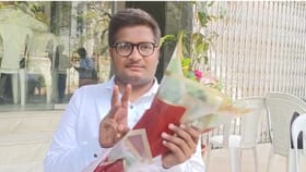 नागपूरच्या आदित्य मंगल याने अपंगत्वावर मात करत बारावीत मिळवले ८४ टक्के.