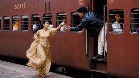 जा सिमरन जा… या आयकॉनिक सीनचं लोकेशन पर्यटनस्थळ करा; अनुपम खेर भावूक..