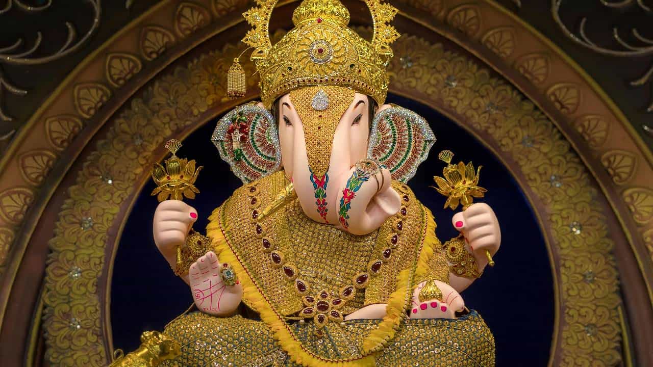 राज्य सरकारचा मोठा निर्णय; श्रीमंत दगडूशेठ हलवाई गणपती संस्थानला अ वर्ग पर्यटन क्षेत्राचा दर्जा राज्य सरकारचा मोठा निर्णय; श्रीमंत दगडूशेठ हलवाई गणपती संस्थानला अ वर्ग पर्यटन क्षेत्राचा दर्जा