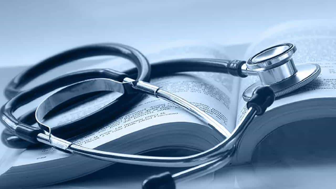 NEET प्रकरणी सुप्रीम कोर्टात नवी याचिका; NTA ऐवजी स्वतंत्र यंत्रणेकडून परीक्षा घेण्याची मागणी NEET प्रकरणी सुप्रीम कोर्टात नवी याचिका; NTA ऐवजी स्वतंत्र यंत्रणेकडून परीक्षा घेण्याची मागणी