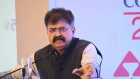 महिन्याभरात पेट्रोल एवढ्या रुपयांनी महागणार? आव्हाडांनी आकडाच सांगितला.