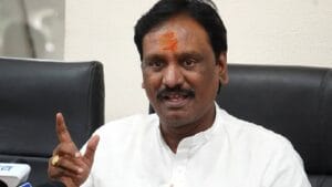 पुस्तक वाचलं तरी आहे का?, फक्त कव्हर बघून बोलतात; अंबादास दानवेंचा संजय गायकवाडांवर घणाघात