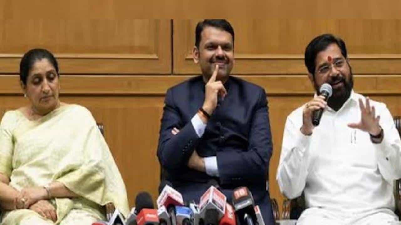 Vidhan Parishad | विधान परिषदेसाठी महायुतीचा फॉर्म्युला ठरला! भाजपचा दबदबा कायम; शिंदे सेना-राष्ट्रवादीला किती जागा? Vidhan Parishad | विधान परिषदेसाठी महायुतीचा फॉर्म्युला ठरला! भाजपचा दबदबा कायम; शिंदे सेना-राष्ट्रवादीला किती जागा?