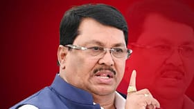 100 कोटींची निवडणूक; विजय वडेट्टीवारांचा स्फोटक दावा, महायुतीवर निशाणा