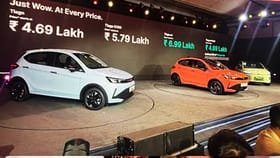बजेट कार खरेदी करायचीये? नवीन Tata Tiago चा अवतार.