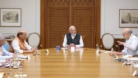 पंतप्रधान नरेंद्र मोदी यांनी घेतली सूत्रे हातात, एलपीजीच्या संकटात...