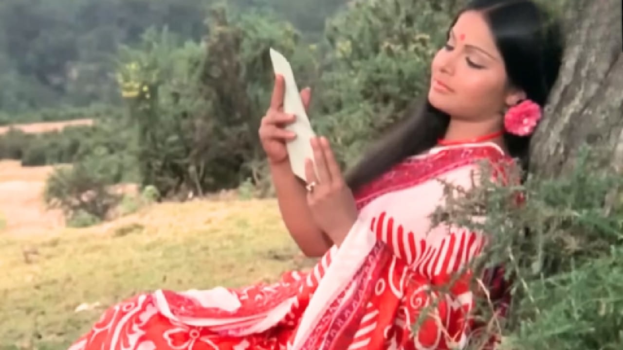जुन्या काळातील रोमँटिक गाण्यांची जादू काही वेगळीच होती. त्या काळातील गाण्यांमध्ये दिखावा कमी आणि भावना जास्त असायच्या. प्रत्येक शब्द मनाला स्पर्श करणारा असायचा. त्यामुळे अनेक दशके उलटल्यानंतरही ही गाणी आजही लोकांच्या ओठांवर कायम आहेत.