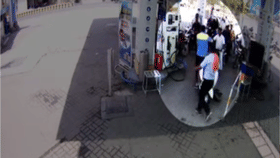 petrol shortage | थेट कोयता, तलवार घेऊन... पेट्रेल पंपावर मोठा राडा...