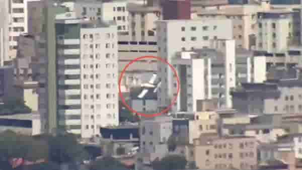 Video: मोठा अपघात! विमान थेट इमारतीला जाऊन धडकलं, अंगावर काटा आणणार व्हिडीओ समोर