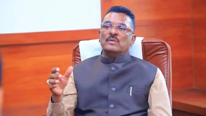 तिकिट दरवाढ, एसटी कर्मचाऱ्यांचे पगार यावर मंत्री सरनाईक बोलले की..