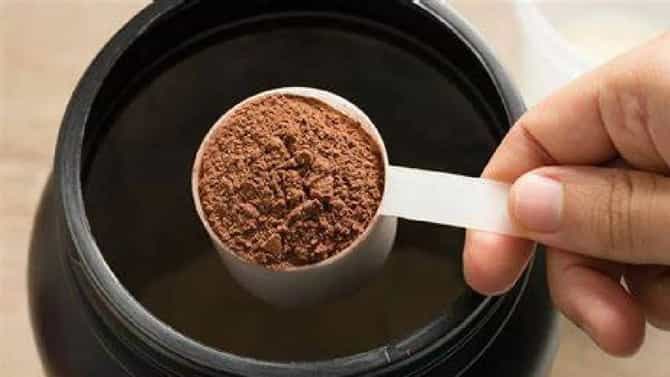 फिटनेस ट्रेंड वाढला, पण प्रोटीन पावडर किती सुरक्षित? जाणून घ्या सत्य