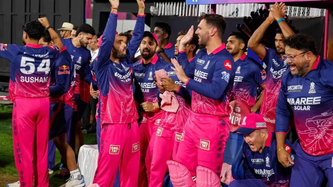 IPL 2026: खेळाडूंसोबत अज्ञात व्यक्तींचा वावर, बसमधून एकत्र फिरत असल्याने बीसीसीआयचा संताप