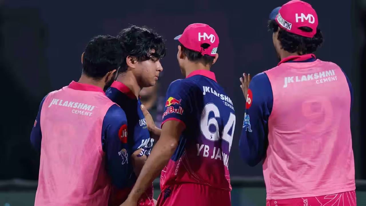 राजस्थान रॉयल्सने 24 मे रोजी मुंबई इंडियन्सला पराभूत करणं गरजेचं आहे. कारण हा सामना त्यांच्यासाठीही करो या मरोची लढाई असेल. जर या सामन्यात पराभव झाला तर पुढचं गणित कठीण होईल. (Photo: IPL)
