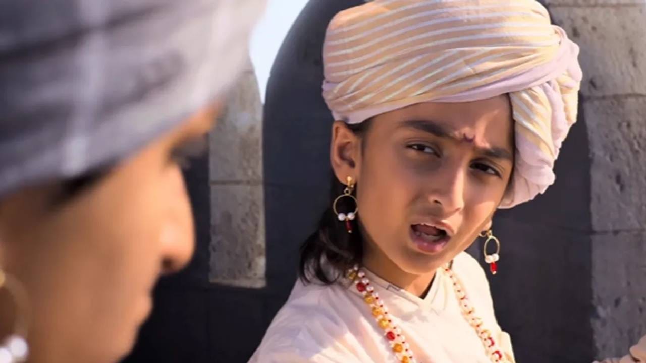 'राजा शिवाजी'च्या ट्रेलरमध्ये एका चिमुकल्याने सर्वांचं लक्ष वेधलं होतं. हा चिमुकला दुसरा तिसरा कोणी नसून रितेशचाच मुलगा राहील होता. राहीने यामध्ये बाल शिवरायांची भूमिका साकारली आहे. ट्रेलर प्रदर्शित झाल्यापासूनच त्याच्या भूमिकेची चर्चा होती. 
