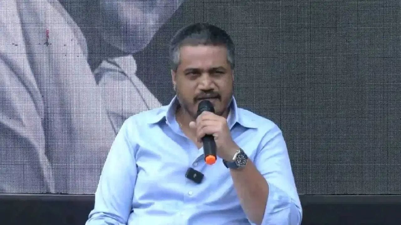 पेट्रोल मिळत नाही, डिझेल मिळत नाही, महाराष्ट्रात..., जरांगे पाटलांच्या आंदोलनावर रोहित पवार स्पष्टच बोलले पेट्रोल मिळत नाही, डिझेल मिळत नाही, महाराष्ट्रात..., जरांगे पाटलांच्या आंदोलनावर रोहित पवार स्पष्टच बोलले