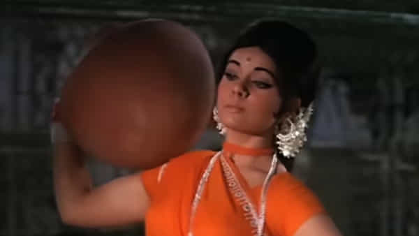 भारतीय चित्रपटसृष्टीतील 60 आणि 70 चे दशक हे संगीताच्या सुवर्णकाळापैकी एक मानले जाते. त्या काळातील रोमँटिक गाणी आजही रसिकांच्या हृदयात जिवंत आहेत. त्या काळात चित्रपटांची ओळख फक्त कलाकार, कथा किंवा दिग्दर्शकांमुळे होत नव्हती तर गाण्यांमुळेही चित्रपट लोकप्रिय ठरत होते.