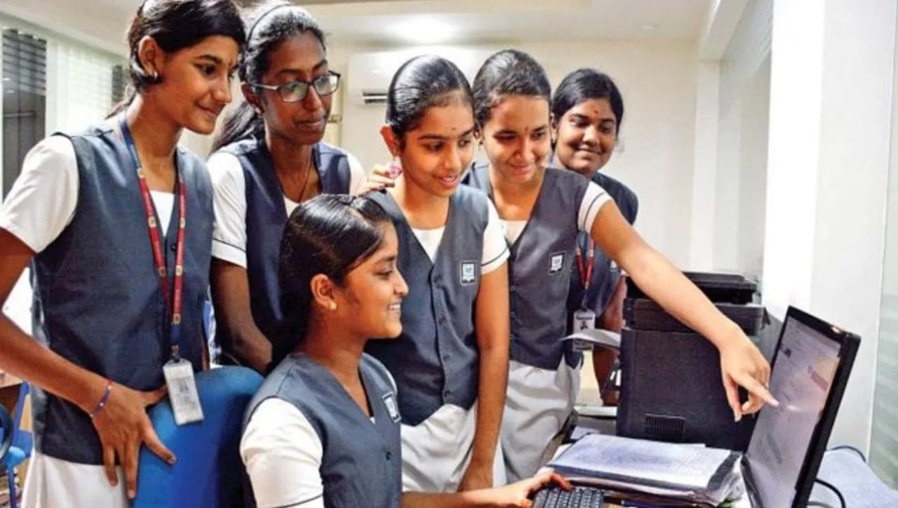 Maharashtra Board 10th Result 2026 Declared : दहावीचा निकाल जाहीर, कोणता विभाग अव्वल, कोणता मागे?