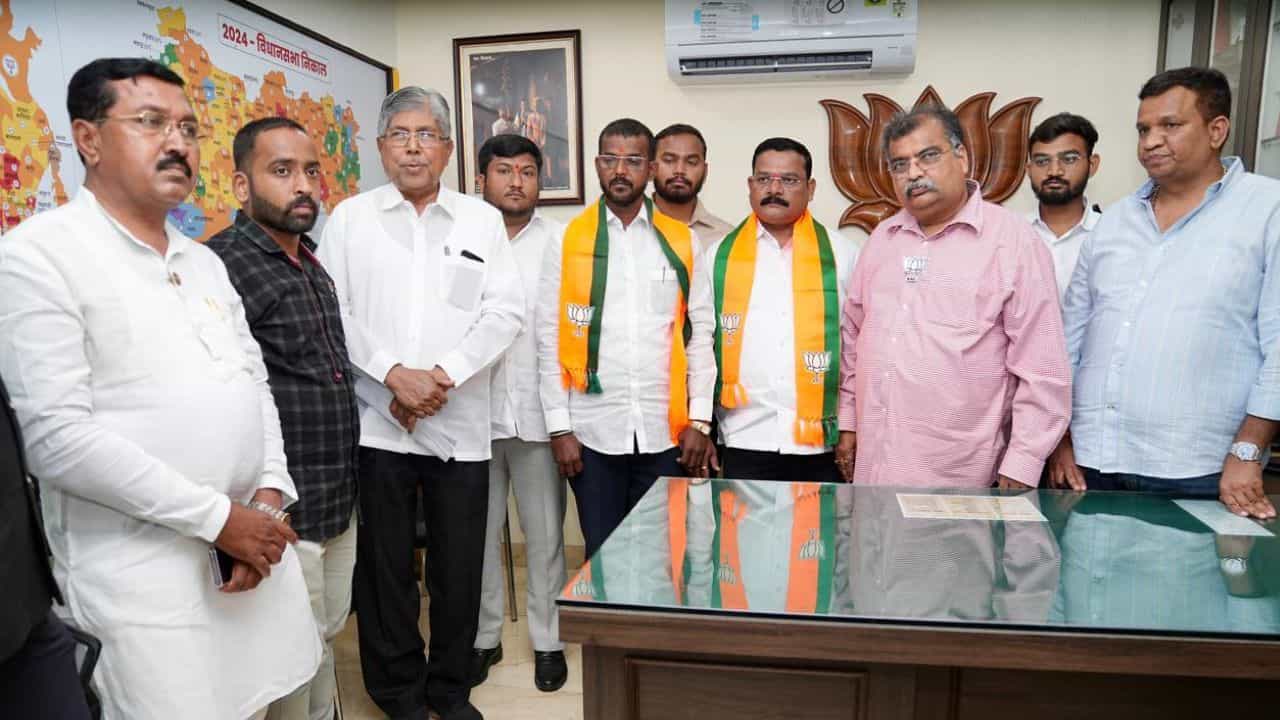 सांगलीत मोठी उलथापालथ! जयंत पाटलांना जबर धक्का; भाजपने 2 शिलेदार फोडले, अचानक चेकमेट