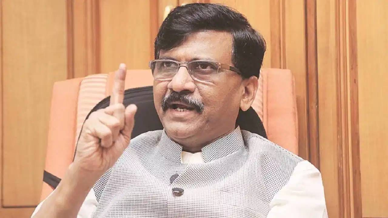 संजय राऊत यांच्या अग्रलेखाने लहान मुलांचे ढुंगण..भाजप नेत्याने वापरले जिव्हारी लागणारे शब्द संजय राऊत यांच्या अग्रलेखाने लहान मुलांचे ढुंगण..भाजप नेत्याने वापरले जिव्हारी लागणारे शब्द