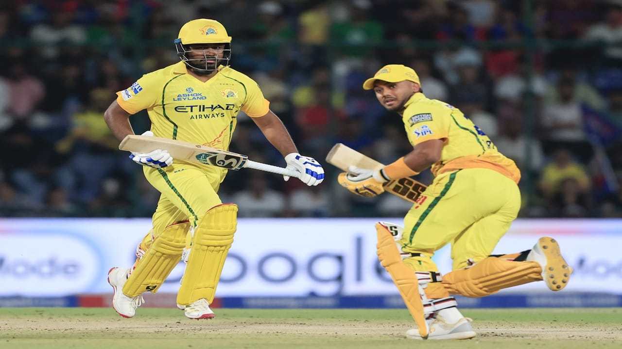 DC vs CSK : संजू सॅमसनचा तडाखा, चेन्नईचा दणदणीत विजय, दिल्लीचा 8 विकेट्सने धुव्वा