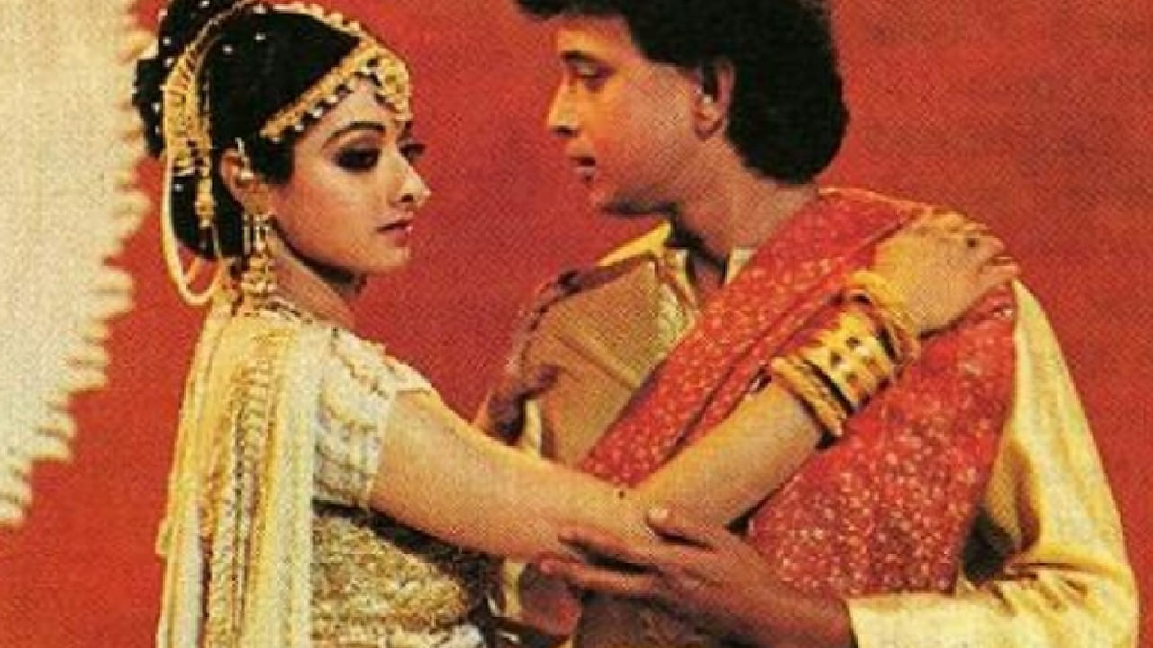 त्यांनी असा दावा केला की, अभिनेत्रीची स्पष्ट नाराजी असूनही हा सीन वेगळ्या पद्धतीने शूट करण्यात आला. शूटिंगदरम्यान टेंपरेरी टेक, वेगळे अँगल किंवा एडिटिंगचा वापर करून असा भास निर्माण करण्यात आला की श्रीदेवींनी त्या सीनला संमती दिली होती. नंतर हा प्रकार लक्षात आल्यानंतर श्रीदेवी प्रचंड संतापल्या होत्या.