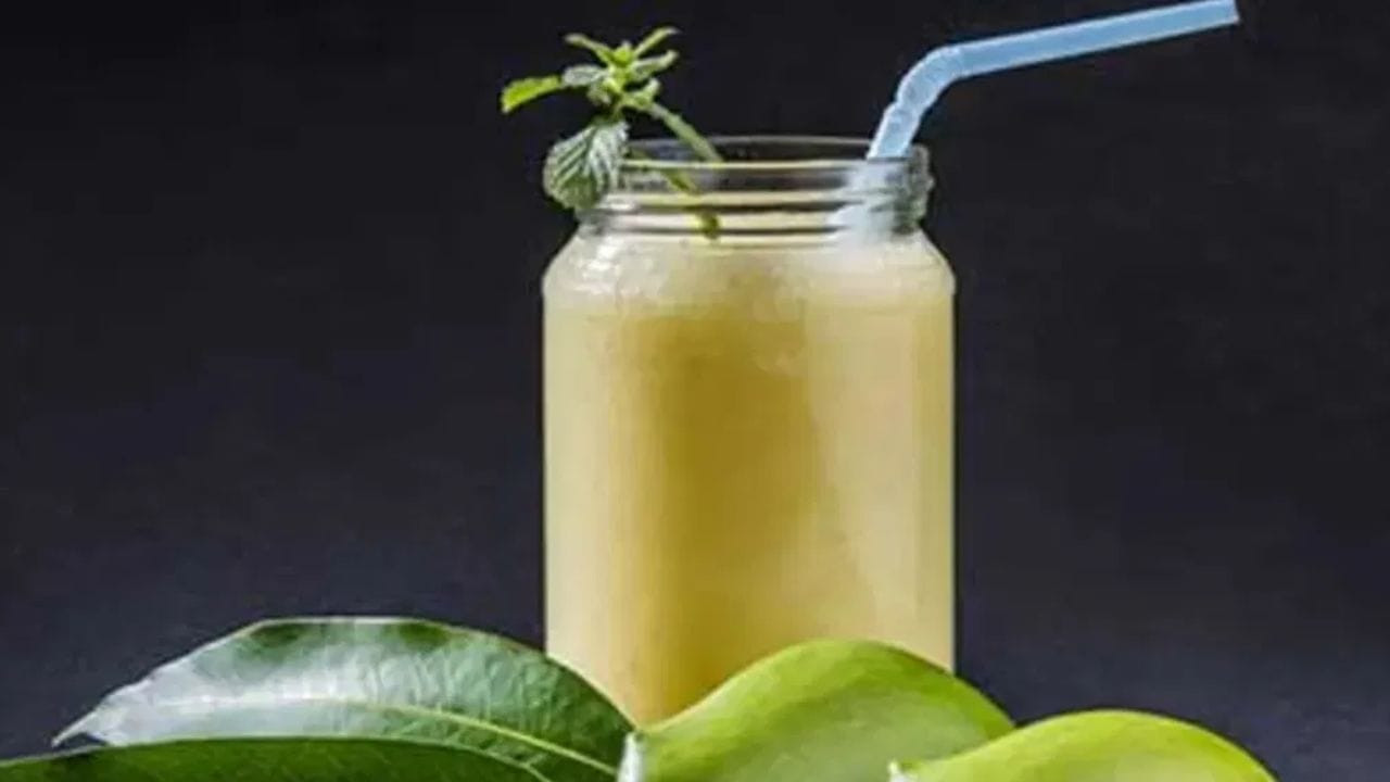उन्हाळ्यात पोट थंड ठेवण्यासाठी योग्य आहार आणि पेयांचे महत्त्व, आरोग्यतज्ज्ञांकडून विशेष मार्गदर्शन उन्हाळ्यात पोट थंड ठेवण्यासाठी योग्य आहार आणि पेयांचे महत्त्व, आरोग्यतज्ज्ञांकडून विशेष मार्गदर्शन