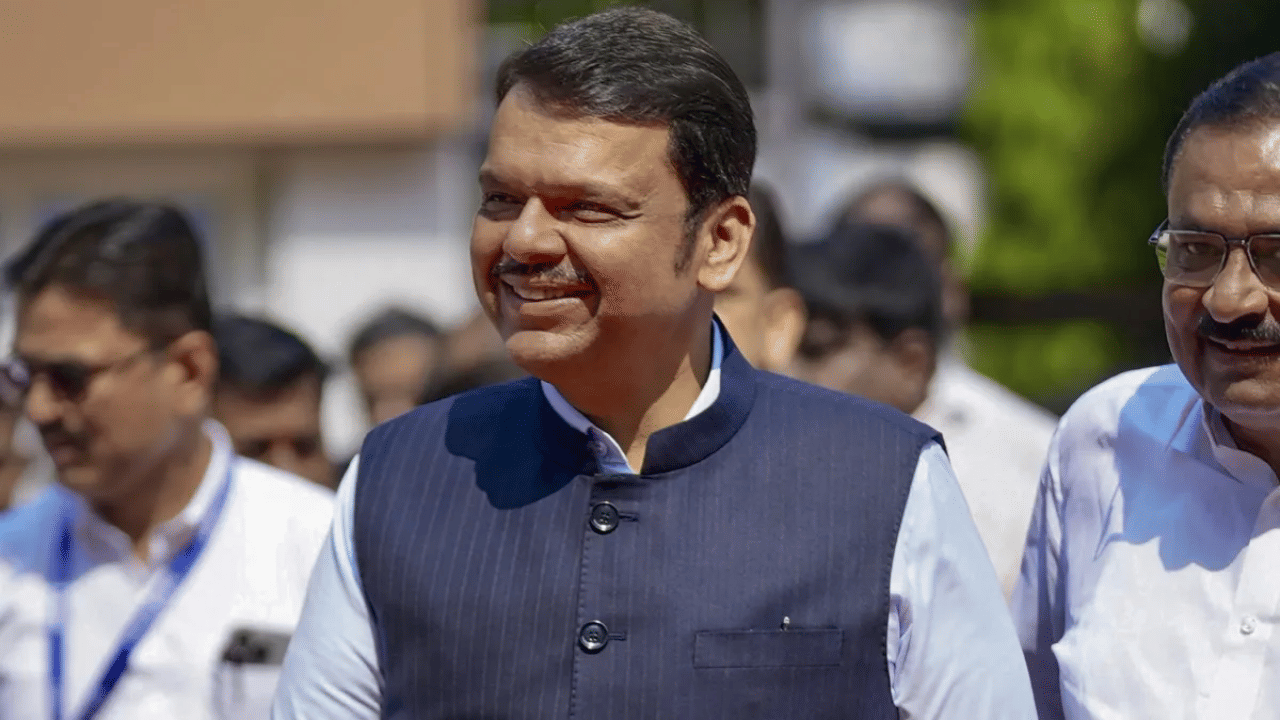 मोठी बातमी! राष्ट्रवादीतील नाराजीनाट्यादरम्यान तिसरा नेता मुख्यमंत्र्यांच्या भेटीला मोठी बातमी! राष्ट्रवादीतील नाराजीनाट्यादरम्यान तिसरा नेता मुख्यमंत्र्यांच्या भेटीला