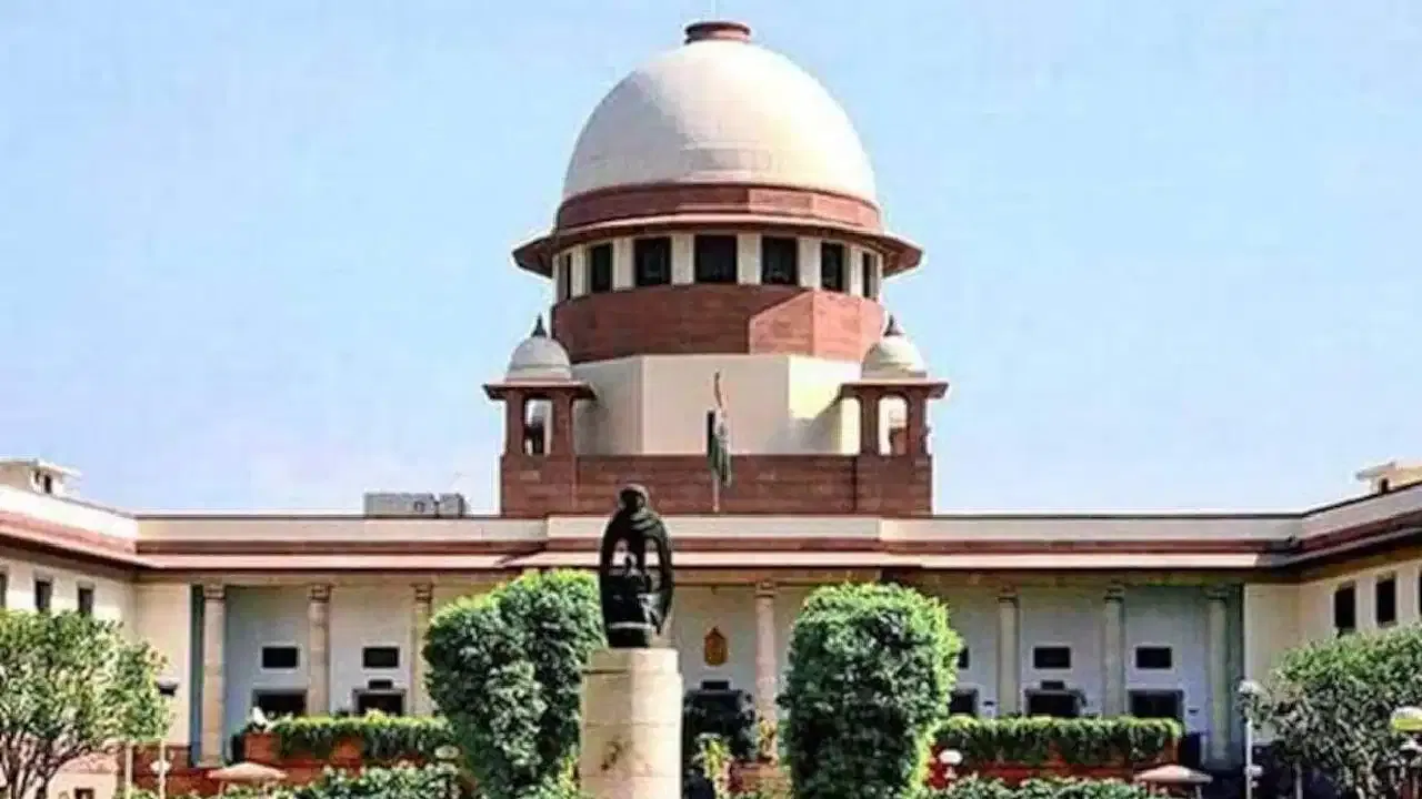 नीट पेपरफुटी प्रकरणी सुप्रीम कोर्टाने NTA सह केंद्राला सुनावलं, परीक्षेबाबत सविस्तर आढावा सादर करण्याचे निर्देश नीट पेपरफुटी प्रकरणी सुप्रीम कोर्टाने NTA सह केंद्राला सुनावलं, परीक्षेबाबत सविस्तर आढावा सादर करण्याचे निर्देश
