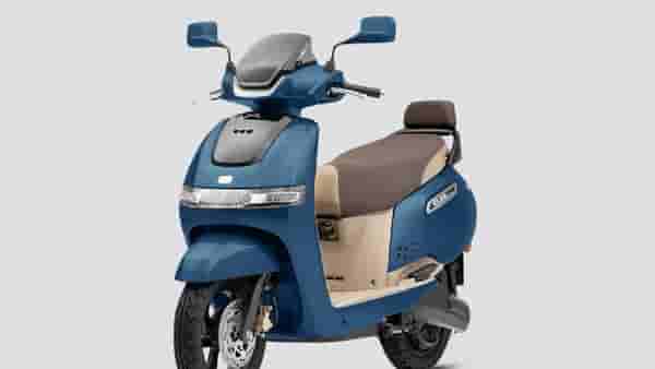 TVS iQube S नवीन अवतारात लाँच, आता एका चार्जवर धावणार 175 किमी, जाणून घ्या किंमत आणि फीचर्स