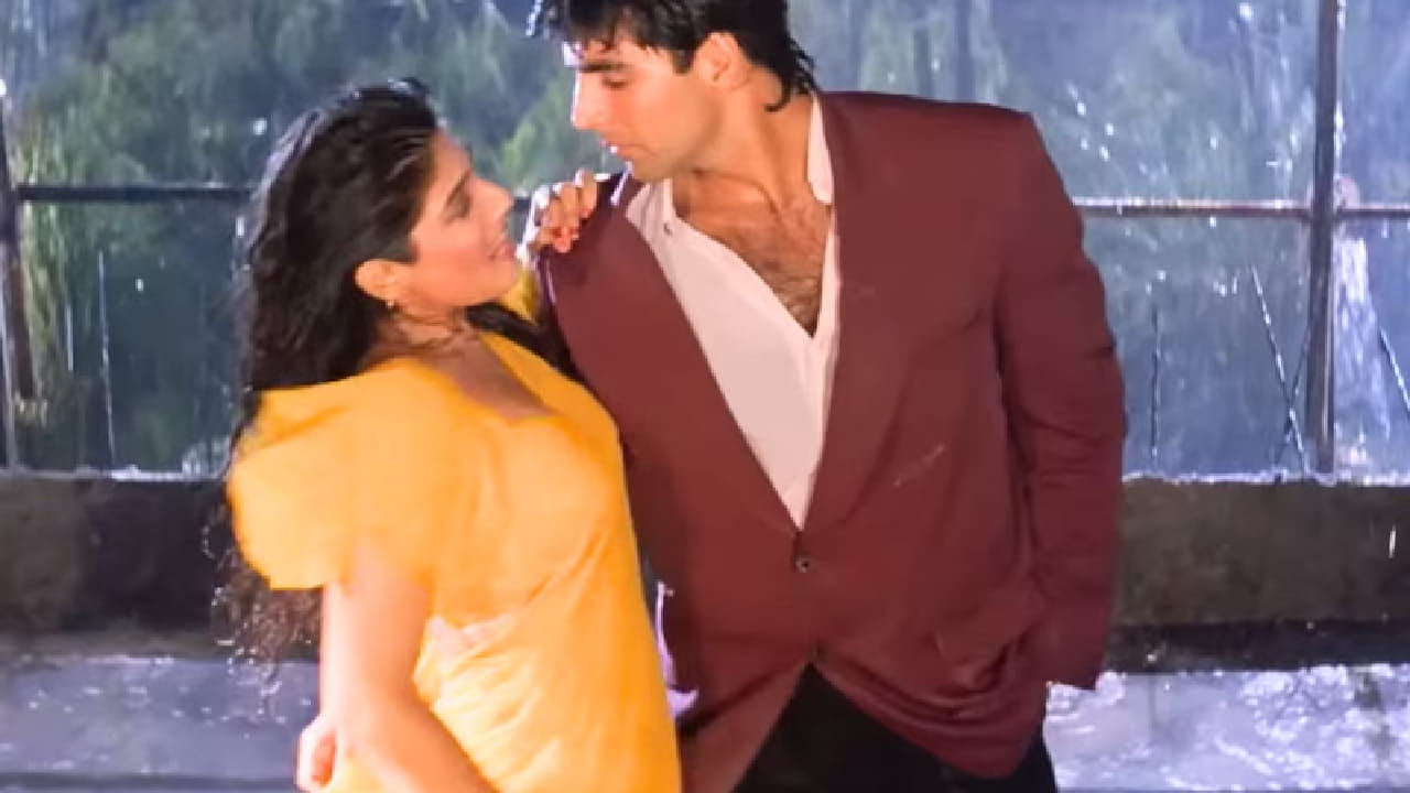 यूट्यूबवरही हे गाणं कोट्यवधी वेळा पाहिले गेले आहे. 90 च्या दशकातील गाणी आवडणारे लोक अजूनही या गाण्यावर प्रेम करतात, तसेच नव्या पिढीला हे गाणं खूप आवडते.